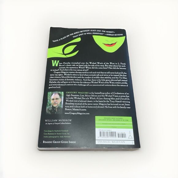 Wicked by Gregory Maguire 2007 Paperback – Fantasy Fiction Novel Oz Retelling - Picture 2 of 4